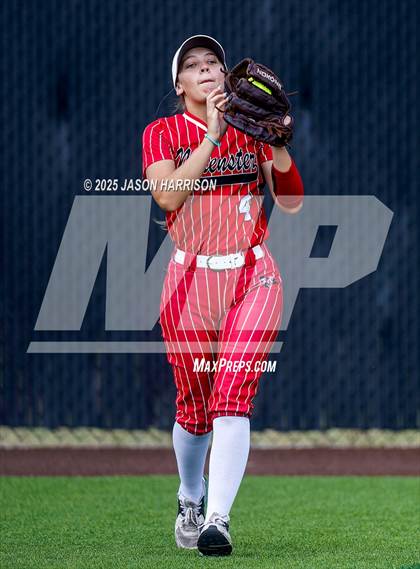 Thumbnail 2 in Sundown vs. Muenster (UIL Softball 2A Region 2 Semifinal Game 1) photogallery.