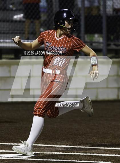 Thumbnail 3 in Sundown vs. Muenster (UIL Softball 2A Region 2 Semifinal Game 1) photogallery.