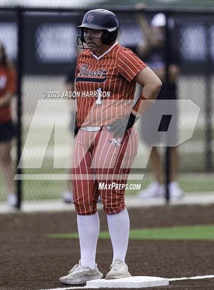 Thumbnail 2 in Sundown vs. Muenster (UIL Softball 2A Region 2 Semifinal Game 1) photogallery.