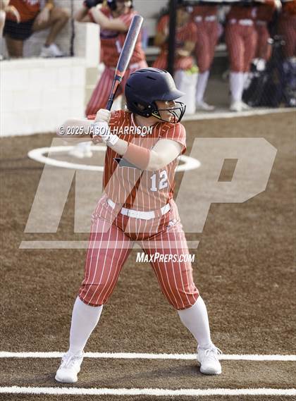 Thumbnail 3 in Sundown vs. Muenster (UIL Softball 2A Region 2 Semifinal Game 1) photogallery.