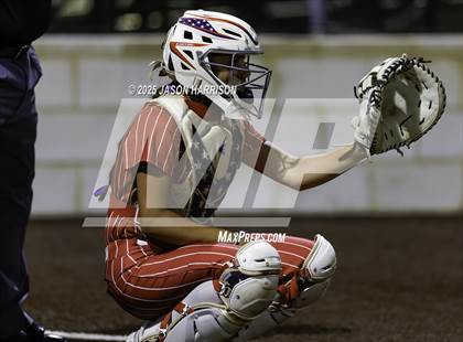 Thumbnail 1 in Sundown vs. Muenster (UIL Softball 2A Region 2 Semifinal Game 1) photogallery.