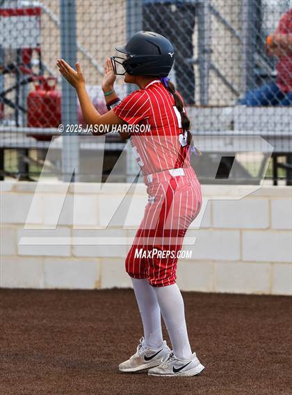 Thumbnail 1 in Sundown vs. Muenster (UIL Softball 2A Region 2 Semifinal Game 1) photogallery.