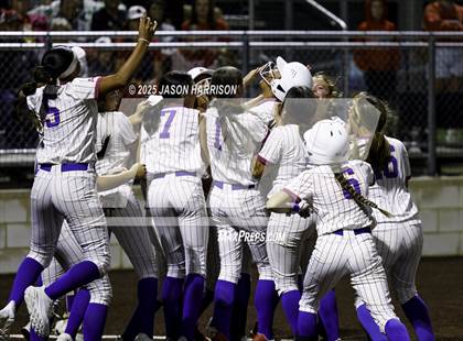 Thumbnail 1 in Sundown vs. Muenster (UIL Softball 2A Region 2 Semifinal Game 1) photogallery.
