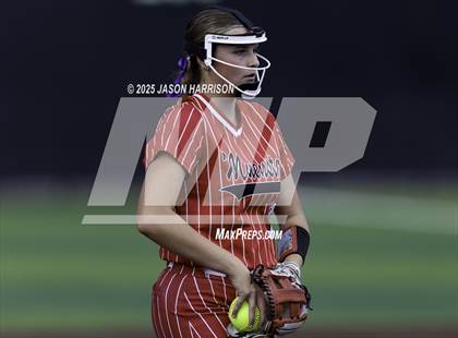Thumbnail 3 in Sundown vs. Muenster (UIL Softball 2A Region 2 Semifinal Game 1) photogallery.