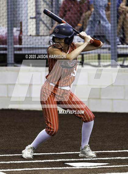 Thumbnail 2 in Sundown vs. Muenster (UIL Softball 2A Region 2 Semifinal Game 1) photogallery.