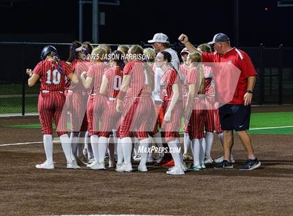 Thumbnail 3 in Sundown vs. Muenster (UIL Softball 2A Region 2 Semifinal Game 1) photogallery.