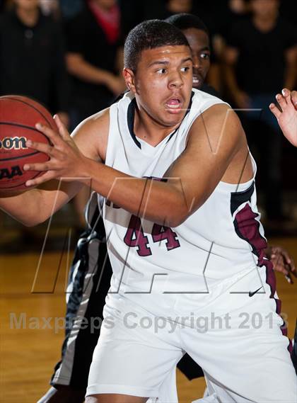 Thumbnail 2 in Enochs @ Modesto photogallery.