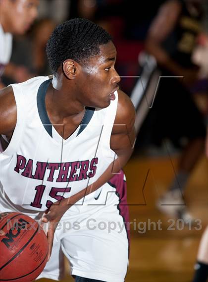 Thumbnail 2 in Enochs @ Modesto photogallery.