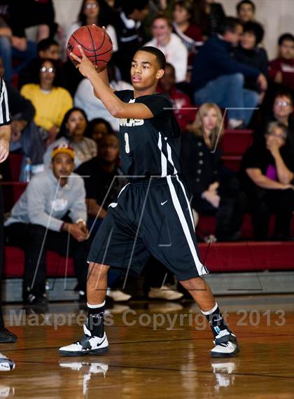 Thumbnail 2 in Enochs @ Modesto photogallery.