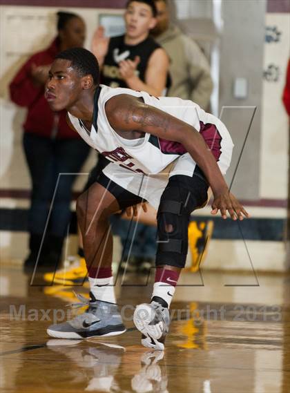 Thumbnail 2 in Enochs @ Modesto photogallery.