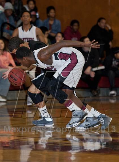 Thumbnail 2 in Enochs @ Modesto photogallery.