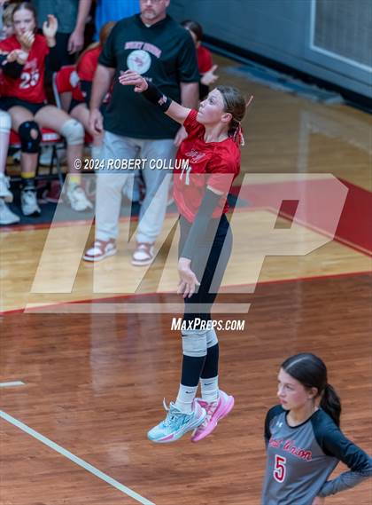 Thumbnail 3 in Pine Grove vs. West Union photogallery.