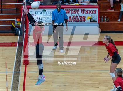 Thumbnail 2 in Pine Grove vs. West Union photogallery.