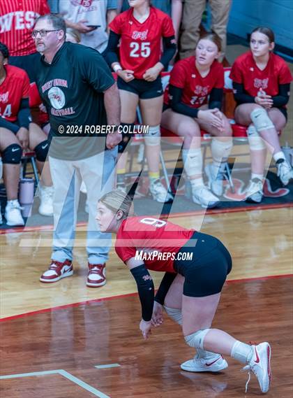 Thumbnail 3 in Pine Grove vs. West Union photogallery.