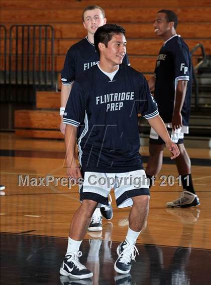 Thumbnail 1 in Flintridge Prep vs. Simi Valley (Falcon Classic) photogallery.