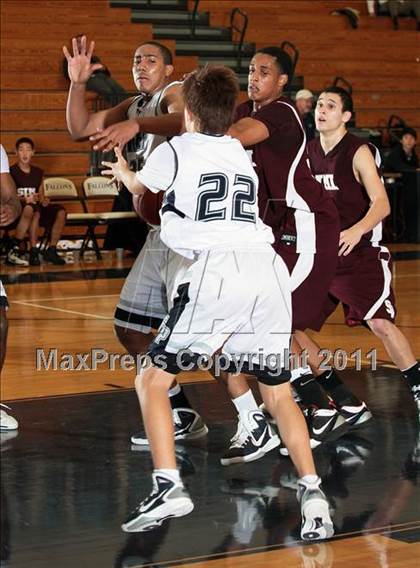 Thumbnail 1 in Flintridge Prep vs. Simi Valley (Falcon Classic) photogallery.