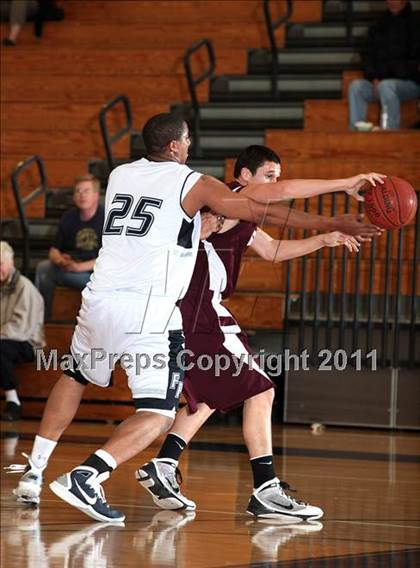 Thumbnail 2 in Flintridge Prep vs. Simi Valley (Falcon Classic) photogallery.