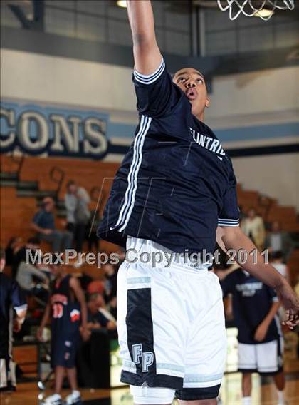 Thumbnail 3 in Flintridge Prep vs. Simi Valley (Falcon Classic) photogallery.