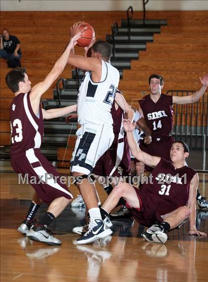 Thumbnail 1 in Flintridge Prep vs. Simi Valley (Falcon Classic) photogallery.