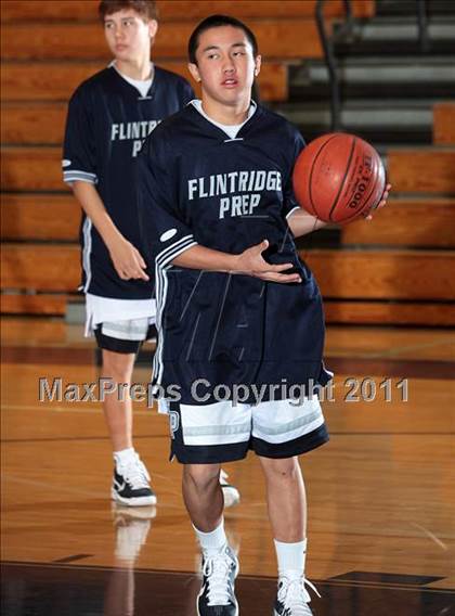 Thumbnail 3 in Flintridge Prep vs. Simi Valley (Falcon Classic) photogallery.