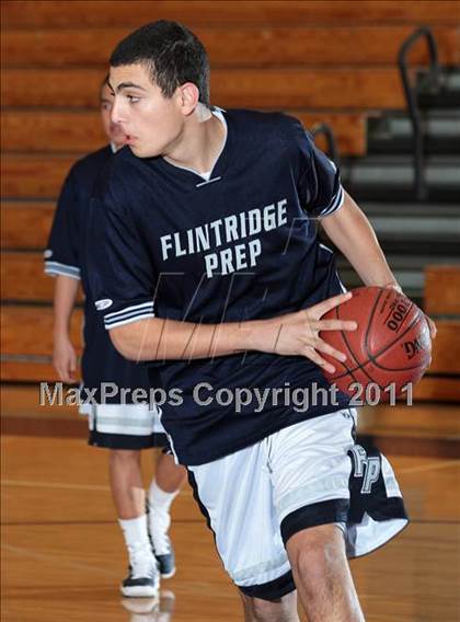Thumbnail 1 in Flintridge Prep vs. Simi Valley (Falcon Classic) photogallery.