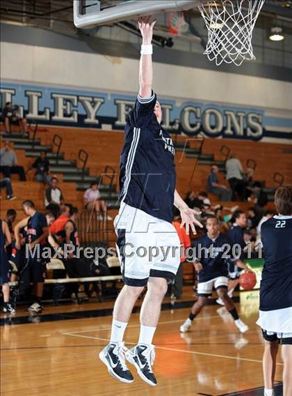 Thumbnail 2 in Flintridge Prep vs. Simi Valley (Falcon Classic) photogallery.