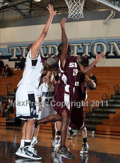 Thumbnail 3 in Flintridge Prep vs. Simi Valley (Falcon Classic) photogallery.