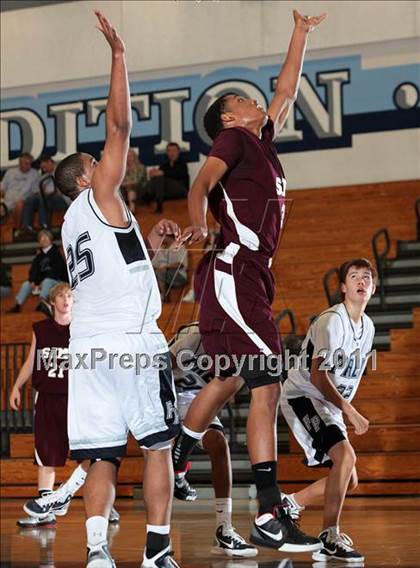 Thumbnail 1 in Flintridge Prep vs. Simi Valley (Falcon Classic) photogallery.