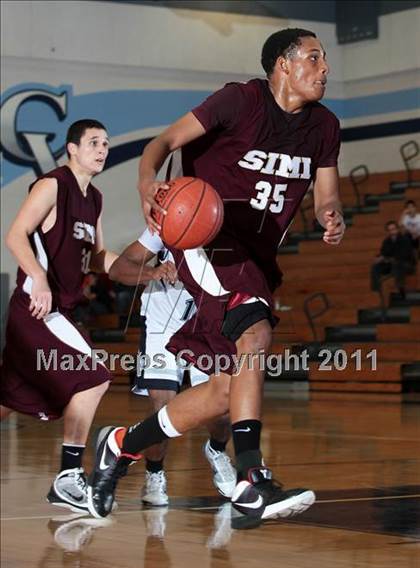 Thumbnail 1 in Flintridge Prep vs. Simi Valley (Falcon Classic) photogallery.