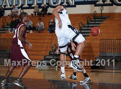 Thumbnail 2 in Flintridge Prep vs. Simi Valley (Falcon Classic) photogallery.
