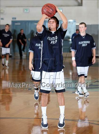 Thumbnail 1 in Flintridge Prep vs. Simi Valley (Falcon Classic) photogallery.