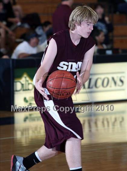 Thumbnail 3 in Flintridge Prep vs. Simi Valley (Falcon Classic) photogallery.
