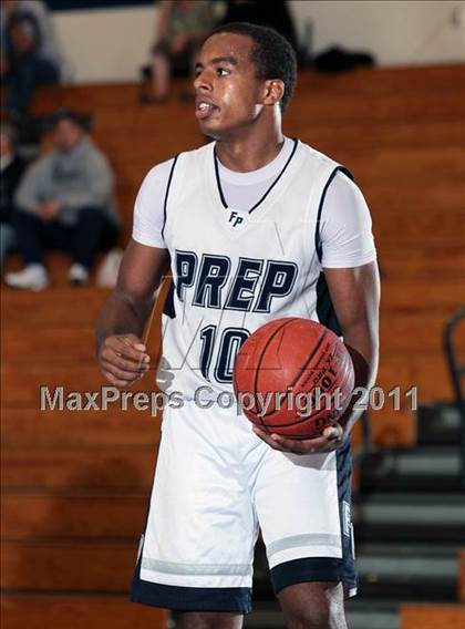 Thumbnail 2 in Flintridge Prep vs. Simi Valley (Falcon Classic) photogallery.