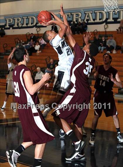 Thumbnail 1 in Flintridge Prep vs. Simi Valley (Falcon Classic) photogallery.