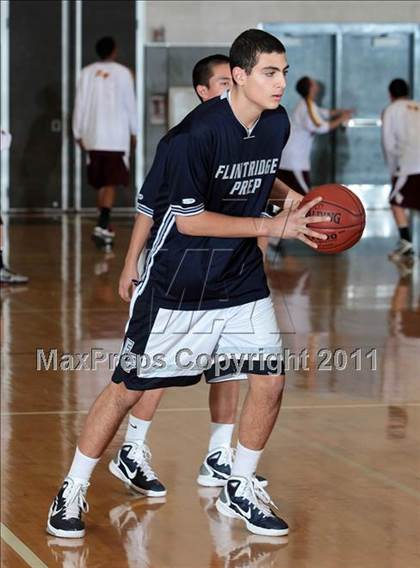 Thumbnail 2 in Flintridge Prep vs. Simi Valley (Falcon Classic) photogallery.