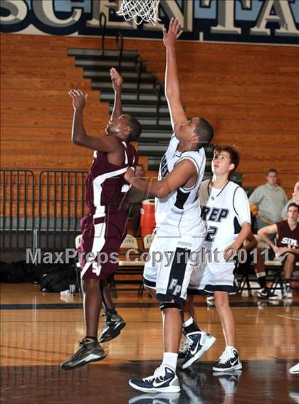 Thumbnail 2 in Flintridge Prep vs. Simi Valley (Falcon Classic) photogallery.