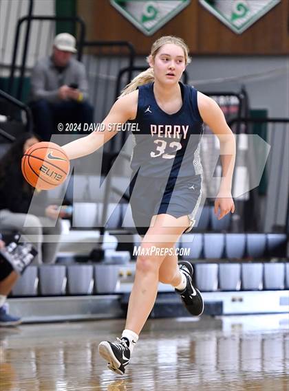 Thumbnail 3 in Perry vs. Carondelet (St. Mary's MLK Showcase) photogallery.