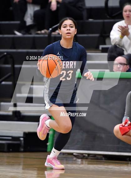 Thumbnail 2 in Perry vs. Carondelet (St. Mary's MLK Showcase) photogallery.