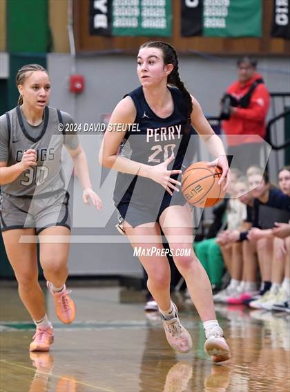 Thumbnail 1 in Perry vs. Carondelet (St. Mary's MLK Showcase) photogallery.