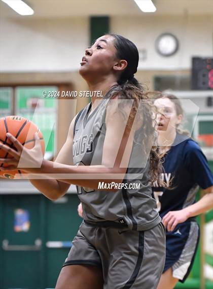 Thumbnail 2 in Perry vs. Carondelet (St. Mary's MLK Showcase) photogallery.