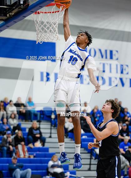 Thumbnail 2 in Lavergne vs Lebanon (TSSAA District Tournament) photogallery.