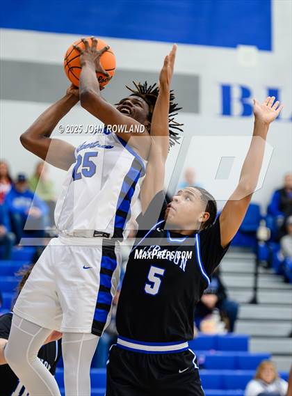 Thumbnail 3 in Lavergne vs Lebanon (TSSAA District Tournament) photogallery.