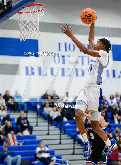 Thumbnail 1 in Lavergne vs Lebanon (TSSAA District Tournament) photogallery.