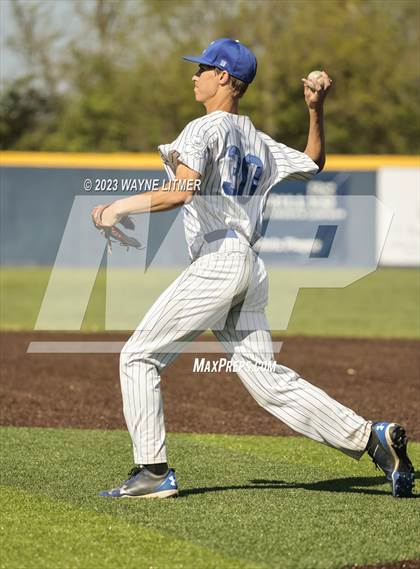 Thumbnail 1 in Highlands @ Covington Catholic photogallery.