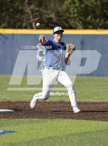 Thumbnail 1 in Highlands @ Covington Catholic photogallery.