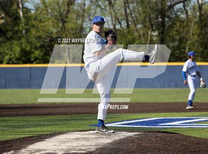 Thumbnail 1 in Highlands @ Covington Catholic photogallery.