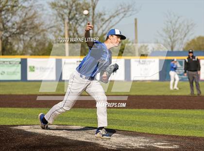 Thumbnail 1 in Highlands @ Covington Catholic photogallery.