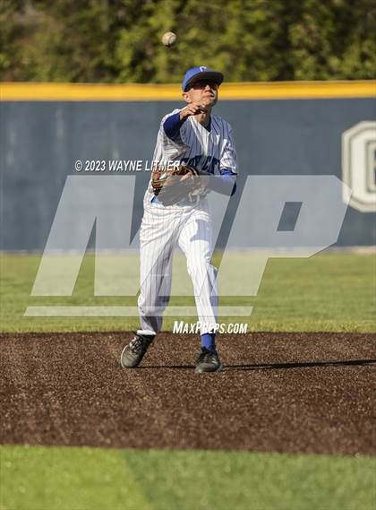 Thumbnail 1 in Highlands @ Covington Catholic photogallery.