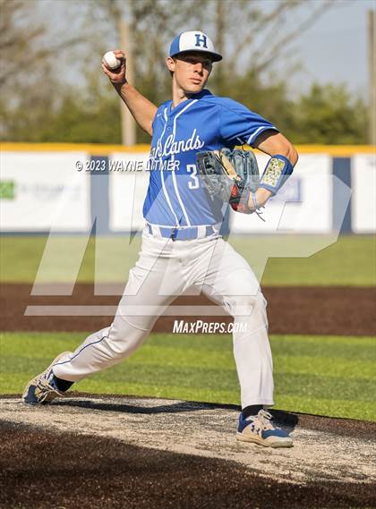 Thumbnail 3 in Highlands @ Covington Catholic photogallery.