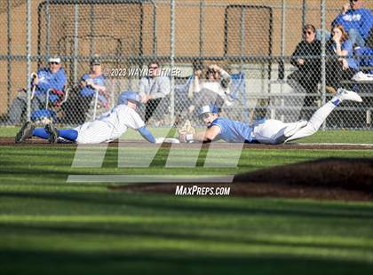 Thumbnail 3 in Highlands @ Covington Catholic photogallery.